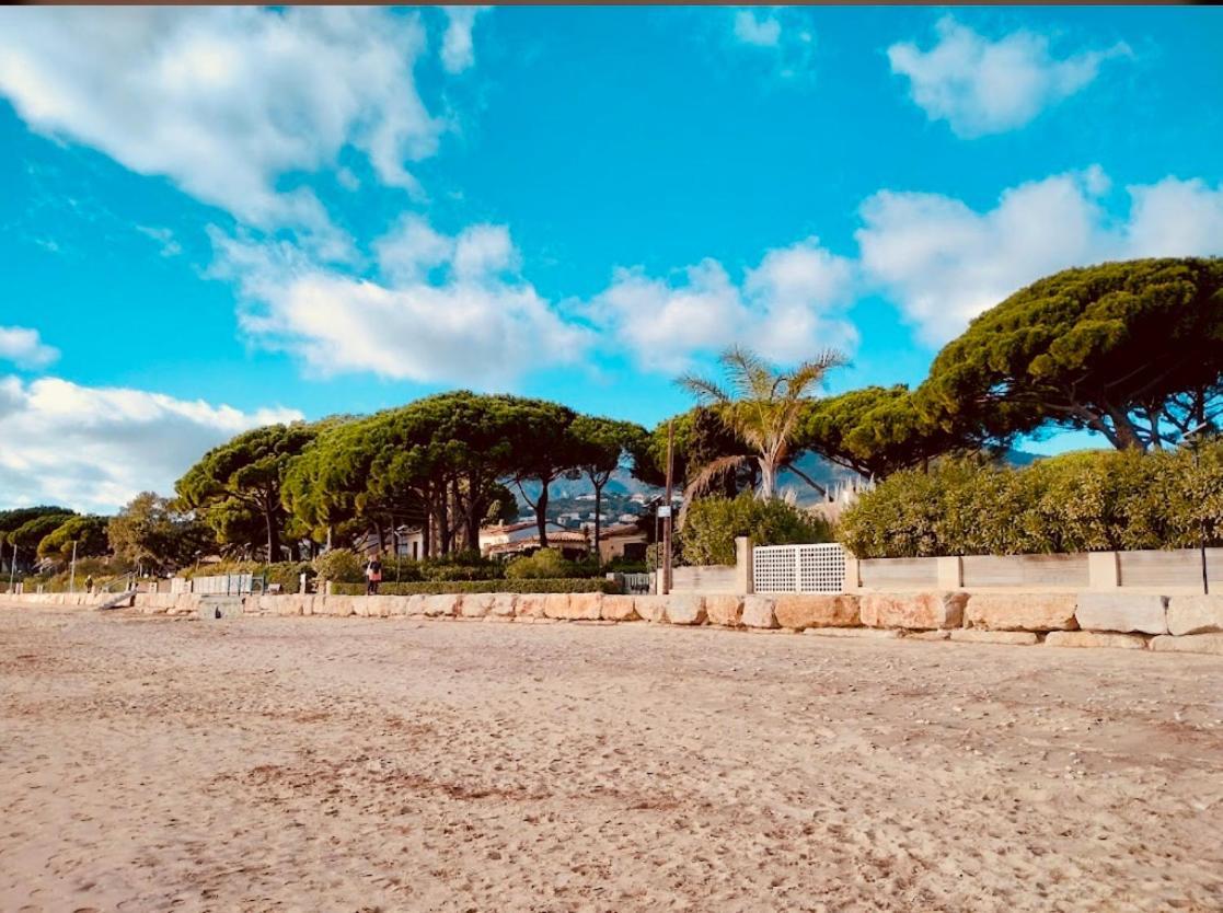 Plage / Beach / Marines De Gassin / Saint-Tropez ภายนอก รูปภาพ